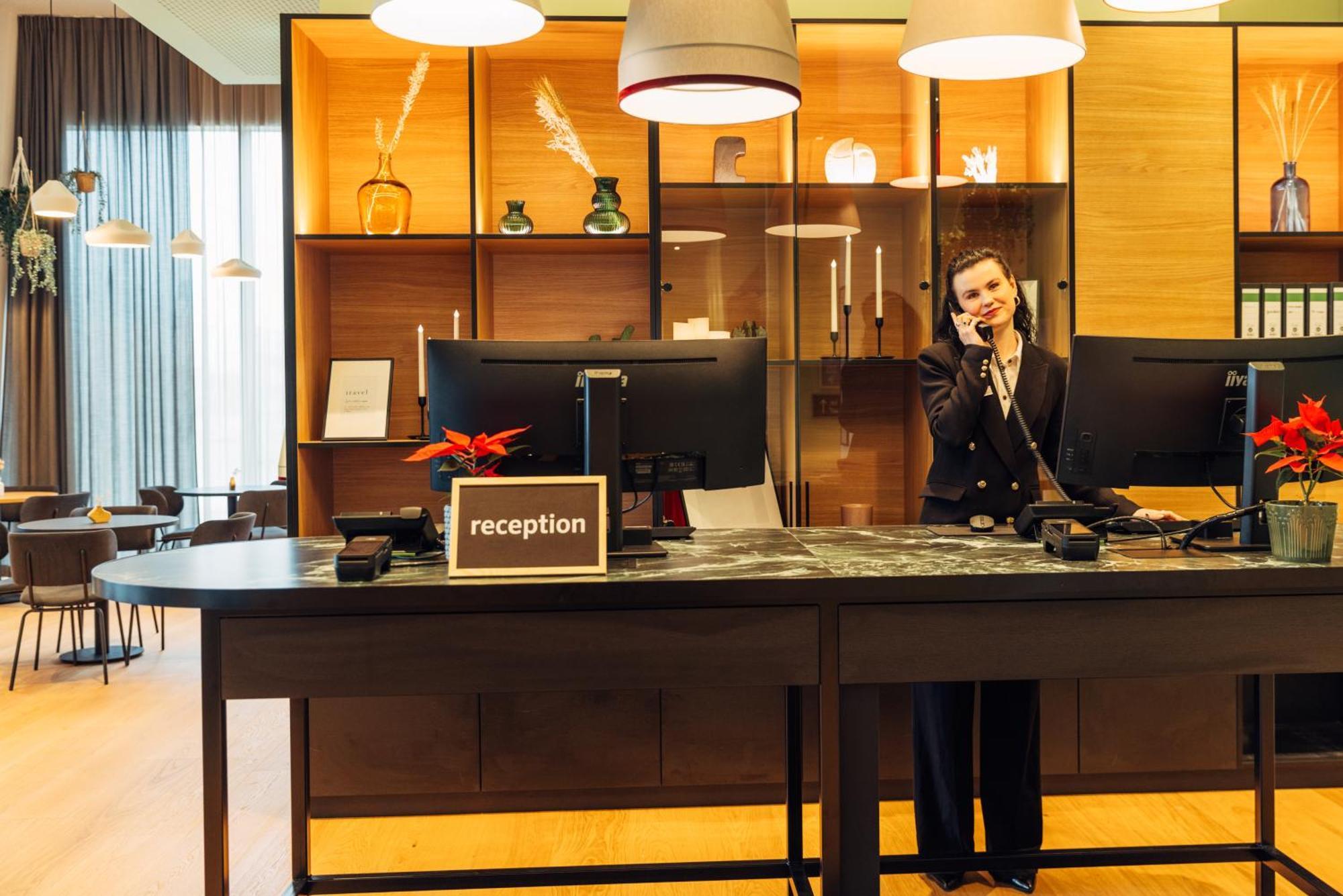 Harry'S Home Graz-Smart City Hotel & Apartments Bagian luar foto